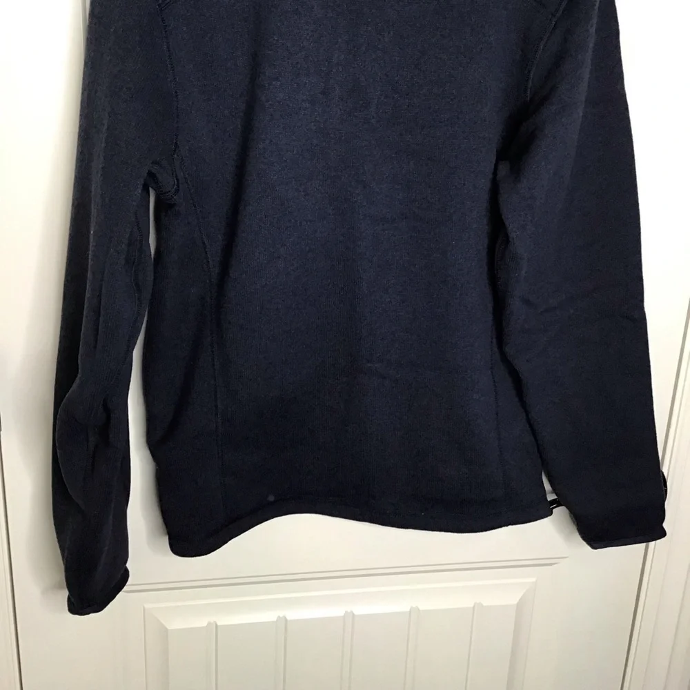 The North Face Gordon Lions 1/4 Zip Fleece Pullover in Navy Size Small.
